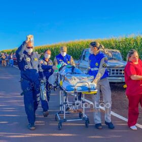 Fotos de Jovem é socorrido de helicóptero após queda de moto 