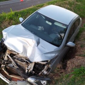 Fotos de Moça que foi ejetada de veículo em acidente na rodovia BR-376, em Maringá morre no hospital