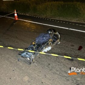 Fotos de Motociclista e pedestre morrem após acidente na rodovia BR-376, em Sarandi