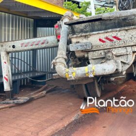 Fotos de Operário fica soterrado após barranco desmoronar em obra em Maringá 