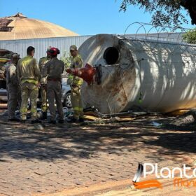 Fotos de Pintores são intoxicados por tinta dentro de caixa d'água em Maringá