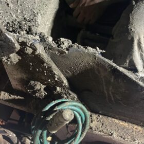 Fotos de Trabalhador é resgatado após ficar com pé preso em caminhão betoneira em Maringá 