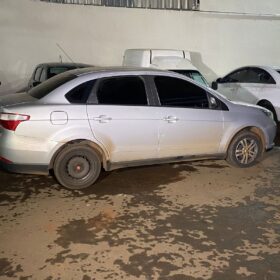 Três suspeitos de executar homem com tiros de fuzil em Maringá são presos em Londrina  Foto 2 Fotos de Três suspeitos de executar homem com tiros de fuzil em Maringá são presos em Londrina