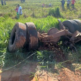 Fotos de Identificado trabalhador que morreu em trágico acidente envolvendo duas carretas