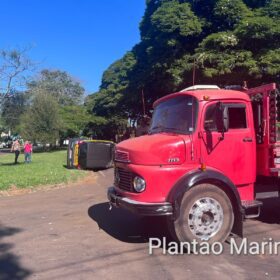 Fotos de Carro de autoescola capota após ser atingido por caminhão em Maringá