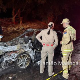 Fotos de Carro explode após batida e motorista morre carbonizado em Maringá
