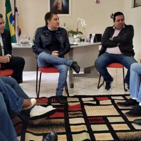 Fotos de Delegado Jacovós e Deputado Giacobo promovem reunião regional do PL em Apucarana