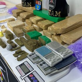 Câmera registra perseguição e acidente que terminou com a prisão de dois traficantes em Paiçandu Foto 1 Fotos de Câmera registra perseguição e acidente que terminou com a prisão de dois traficantes em Paiçandu