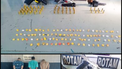 Fotos de Irmãos gêmeos são presos com drogas e armas em Maringá