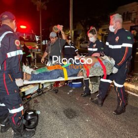 Fotos de Motociclista com mandado de prisão por homicídio é intubado após acidente em Maringá