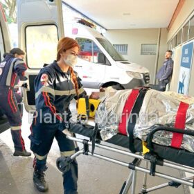 Motociclista é socorrido com ferimentos graves após colisão com carro em Maringá Foto 1 Fotos de Motociclista é socorrido com ferimentos graves após colisão com carro em Maringá