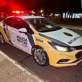 Fotos de Motorista foge após bater carro de luxo em poste em Maringá, diz PM