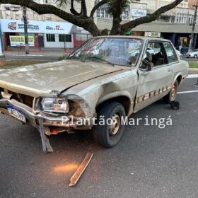Mulher de 19 anos com Del Rey roubado é presa após perseguição em Maringá Foto 4 Fotos de Mulher de 19 anos com Del Rey roubado é presa após perseguição em Maringá