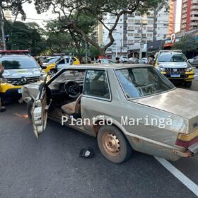 Mulher de 19 anos com Del Rey roubado é presa após perseguição em Maringá Foto 5 Fotos de Mulher de 19 anos com Del Rey roubado é presa após perseguição em Maringá