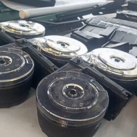 Fotos de Polícia Rodoviária Estadual apreende armas e carregadores caracol para fuzil 556 em Maringá 