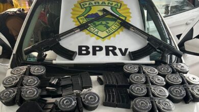 Fotos de Polícia Rodoviária Estadual apreende armas e carregadores caracol para fuzil 556 em Maringá 