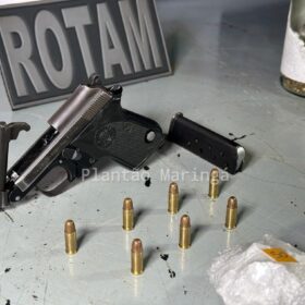 Traficante é preso com pistola e cocaína após ameaçar motorista em briga de trânsito em Maringá  Foto 1 Fotos de Traficante é preso com pistola e cocaína após ameaçar motorista em briga de trânsito em Maringá