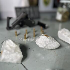Fotos de Traficante é preso com pistola e cocaína após ameaçar motorista em briga de trânsito em Maringá 