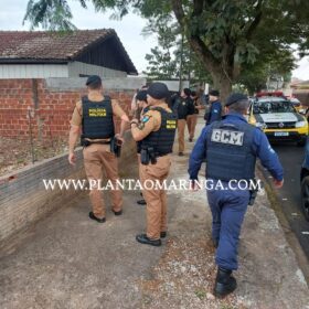 Fotos de Câmera registra suspeito de assalto caindo de telhado em Sarandi, durante a fuga