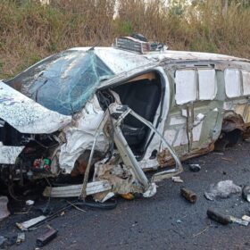 Fotos de Dentista morre após carro ficar destruído em acidente na BR-376 