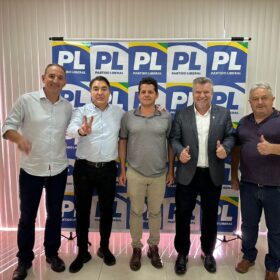Fotos de Delegado Jacovós e Deputado Giacobo promovem Encontro Regional do PL em Maringá