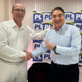Fotos de Delegado Jacovós e Deputado Giacobo promovem Encontro Regional do PL em Maringá