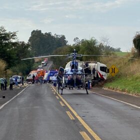 Fotos de Dentista morre após carro ficar destruído em acidente na BR-376 