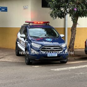 Fotos de Câmera registra criminoso com carro roubado fugindo da Guarda Civil Municipal de Sarandi