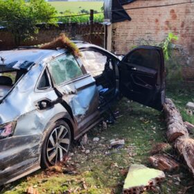 Fotos de Homem morre após acidente impressionante na manhã deste domingo 