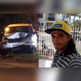 Fotos de Homem morre após carro bater contra árvore em Maringá