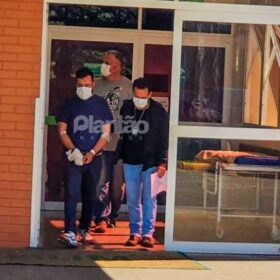 Fotos de Homem que jogou carro em barranco para matar namorada e o filho dela é condenado em Sarandi