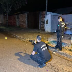 Fotos de Jovem é encontrado morto com tiro no peito, em Maringá