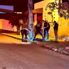 Jovem é encontrado morto com tiro no peito, em Maringá Foto 1 Fotos de Jovem é encontrado morto com tiro no peito, em Maringá
