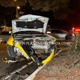 Fotos de Motorista embriagado avança preferencial e bate em viatura da Polícia Militar em Maringá