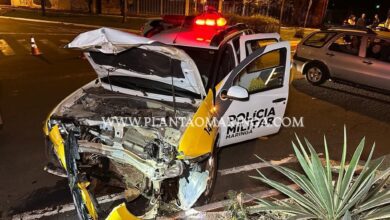 Fotos de Motorista embriagado avança preferencial e bate em viatura da Polícia Militar em Maringá