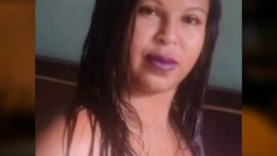 Fotos de Mulher é morta a facadas e decapitada na frente dos filhos e da mãe