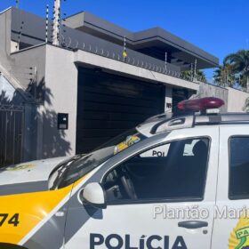 Fotos de Mulher é rendida por criminosos armados durante tentativa de roubo a residência em Maringá 