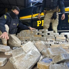 Fotos de Polícia Rodoviária Federal apreende mais de 15 milhões em cocaína na região de Maringá