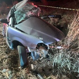 Três pessoas morreram e uma criança de 11 anos sofreu ferimentos graves após acidente na região de Maringá Foto 1 Fotos de Três pessoas morreram e uma criança de 11 anos sofreu ferimentos graves após acidente na região de Maringá