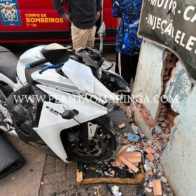 Fotos de VÍDEO: Motociclista sofre ferimentos após acidente impressionante em Sarandi