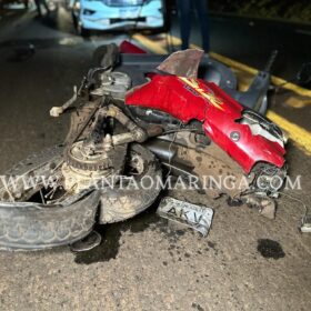 Fotos de Carro bate na traseira de motoneta e mata mulher de 41 anos 