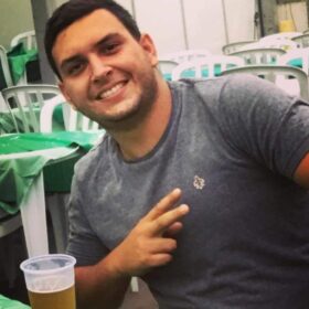 Carro fica destruído e jovem morre após capotamento Foto 1 Fotos de Carro fica destruído e jovem morre após capotamento