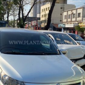Fotos de Cinco crianças e três adultos ficaram feridos após colisão entre dois carros, em Maringá  