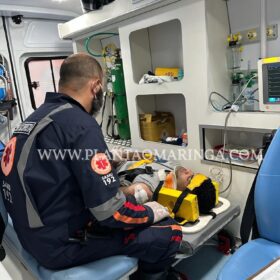 Duas pessoas ficam feridas após colisão entre carro e moto em Sarandi Foto 1 Fotos de Duas pessoas ficam feridas após colisão entre carro e moto em Sarandi