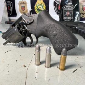 Homem é preso por agredir ex-esposa e por posse ilegal de arma de fogo em Maringá Foto 1 Fotos de Homem é preso por agredir ex-esposa e por posse ilegal de arma de fogo em Maringá