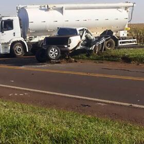 Fotos de Homem morre após grave acidente envolvendo três veículos na rodovia PR-323