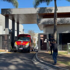 Fotos de Médico ortopedista morre após se afogar na piscina de casa em Maringá