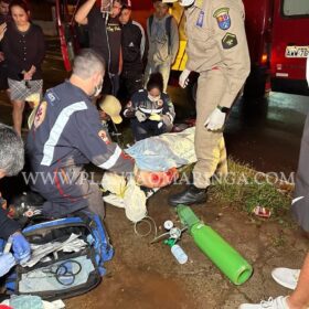 Fotos de Pai e filho ficam feridos após bater moto de frente com carro em Sarandi