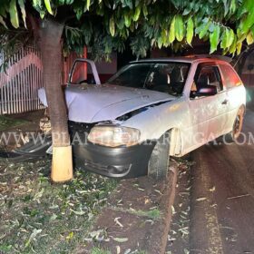 Fotos de Perseguição policial termina em acidente e homem com mandado de prisão em aberto preso em Maringá