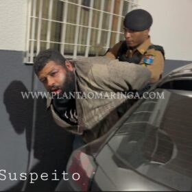 Sargento da Polícia Militar é baleado e tem arma roubada em Sarandi Foto 1 Fotos de Sargento da Polícia Militar é baleado e tem arma roubada em Sarandi